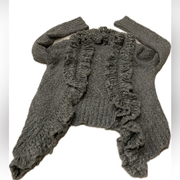 Super soft Gray with flex of white Boucle Open or close Sweater . - Picture 5 of 7